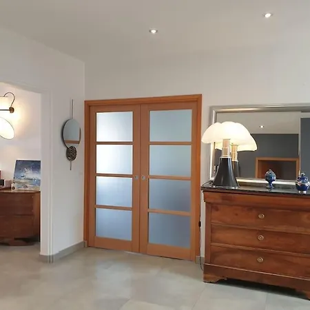 Belle Villa, Piscine Et Cigales Au Calme ! Villa