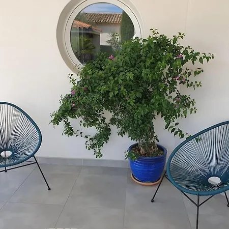 Belle Villa, Piscine Et Cigales Au Calme ! *