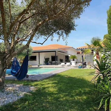 Belle Villa, Piscine Et Cigales Au Calme ! Villa *